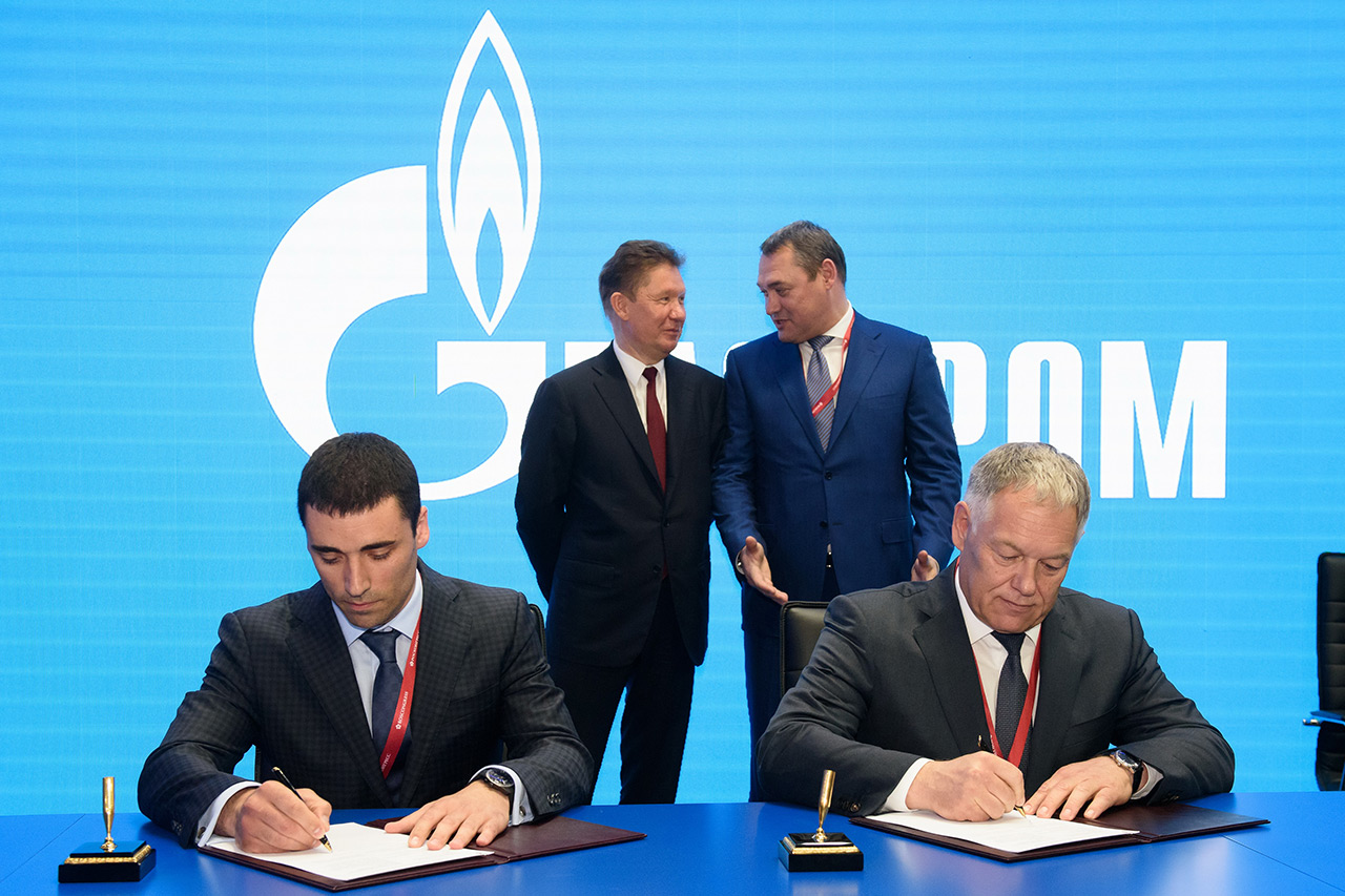 Подписаны соглашения по расширению использования природного газа в качестве моторного топлива.