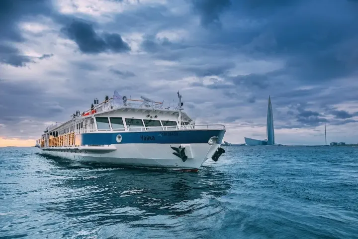 «Чайкой» по волнам: интервью с капитаном первого в России СПГ-теплохода