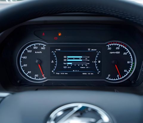 ТЯГАЧ SAIC HONGYAN 6×2 LNG